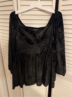 torrid Black Velvet Floral Burnout Peasant Tunic
